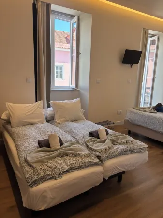 Sintra Flower Vintage Chalet Отели в г. Algueirao-Mem Martins