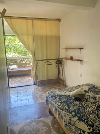 Nomad Beach House - Hostel