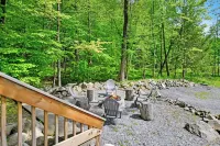 Close to Town - Deck & Fire Pit - Pet Friendly