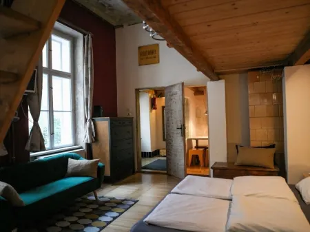 Charming studio with big shared terrace in the center of Kosice Отели рядом с достопримечательностью «Восточнословацкий музей»