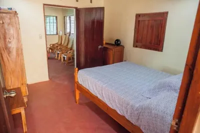 Casa Pacifico–Beachfront - Gem in Los Clavo Hotel a 