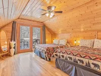Private Modern Cabin with Hot Tub on 11 Acres - the Perfect up North Getaway Hotels in Scott