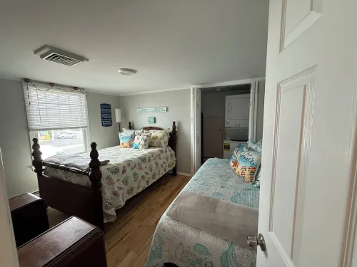 Beachside, convenient, Coastal Decor Surf City Apartment, family friendly!!