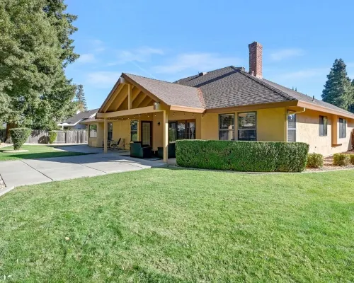 Spacious 4-bedroom Home Hotels in Sutter County