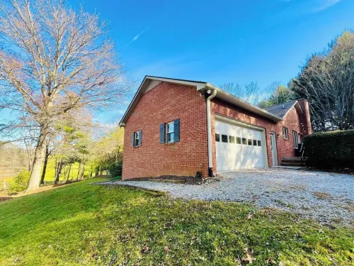 Cozy and Convenient 4-Bedroom Family Home