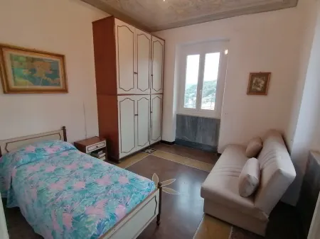 3-bedroom condo, full kitchen, 1leaving room 1 bathroom, balcony great view