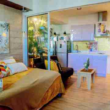 Azure Urban Resort Residences Staycation by Solace Peak 1 bedroom with parking Rooms