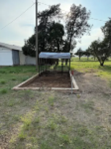 Charming 4-bedroom farmhouse built in 1936. Has WiFi and AC in Enid!