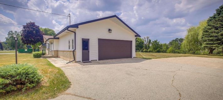 Updated Plymouth Home ~ 5 Mi to Road America! Hotels in Sheboygan County