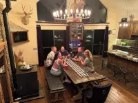 3-bedroom home in Pine-Strawberry with WiFi, fitness room, AC, no pets
