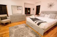 6BR King Bed, Pool with Huge Yard