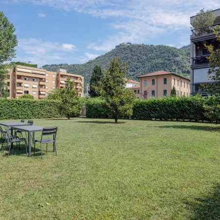 Charming Garden Hideaway in Como by Rent All Como