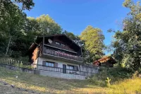 Wohnung mit Parkplatz-terrasse-küche-berg Aussicht Hotels in Leventina