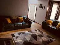 Pocono home close to everything- Kick back and relax in this calm, stylish space Hotels in Chestnuthill Township