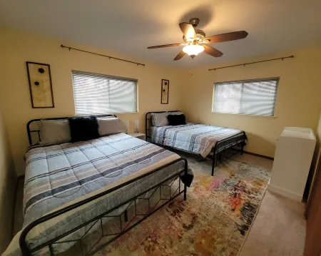 Charming 3-bed 2 bath,Lakehouse off GrassLake in White Lake. Corporate Rental!