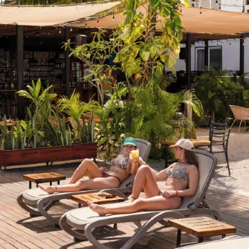 The Yak Lake House - Hostal