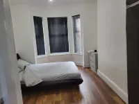 Entire one bedroom ground floor flat. 5 minutes to town centre and train station