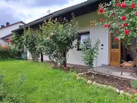 Vacation apartment in idyllic Matting on the Danube. Hotels in Pentling