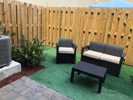 2-bedroom townhome in delightful Florida City with fitness room,cayos de florida