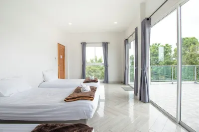 6BR Pool Villa w/ Karaoke and Pool Table near Golf Hotels in Ton Pao