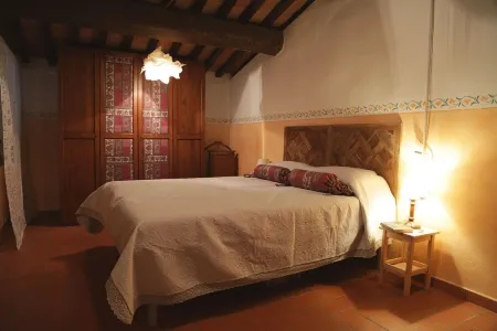 Guests of the Borgo - Tatiana House