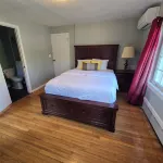 Family-Friendly 3-Bedroom/2.5-Bath House Near NYC Manhattan and MetLife Stadium