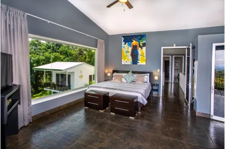 Luxury Villa, 4 King Beds, Ocean View, Private Pool Game Room Fully A/C