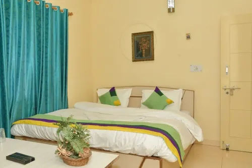 Serene 4-Bedroom Cottage in Bhimtal – Hill Views & Cozy Place