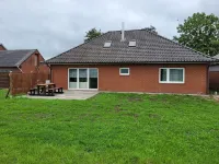 Vacation apartment with garden in Drochtersen