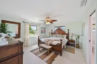 Villa Paradisus. Heated Pool! 6 min to the beach