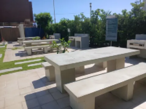 Spacious 1BR at Marina Spatial w/Pool - Dumaguete City