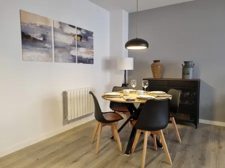 QEhome, comfort and parking in the center of Manresa Отели в г. Bages