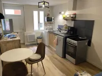 Charming, friendly apartment with all amenities Hotels in Caromb