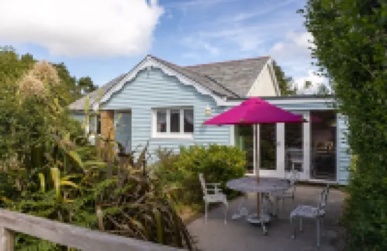 1950's styled Bungalow close to Cornwall Coast in quiet surroundings.