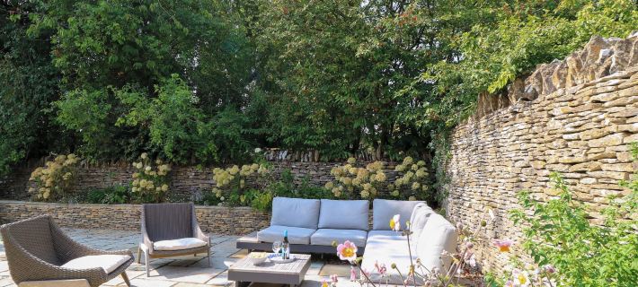 Easter Cottage Hotels in Burford