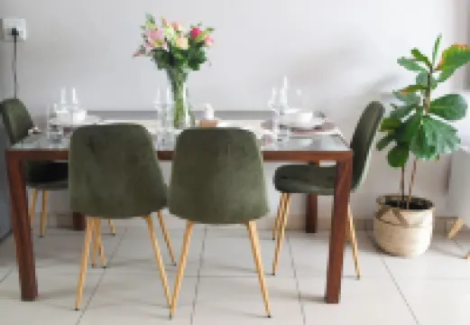 2-bedroom apartment in charming centrally located for your convenience.