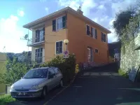 Apartment sleeps 6, 5 minutes from the sea, suitable for families and singles...