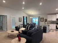 Charming 3-bedroom house with AC, WiFi in lovely Alachua Hotels in Alachua