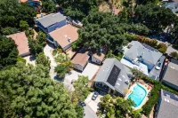 Mid-Century Calabasas Residence Hotels in Calabasas