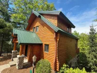 All Season Adventure - Hot Tub - Luxe Cabin on Boyne Mountain