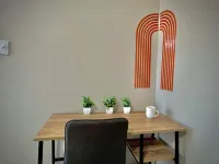 KINGbed,pool,great location, perfect for workers