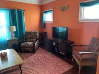 House in the Hood 3-bedroom SE Cleveland with WiFi