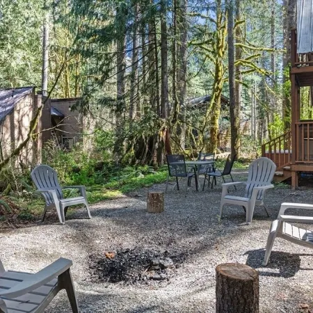 Luxury A-Frame with Hot Tub! 15 Mins to Stevens Pass - Misty Mt. Haus