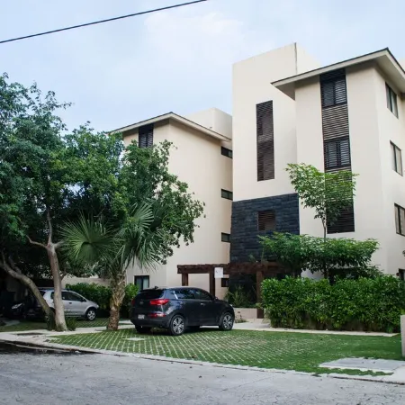 Charming 2-bedroom condo with WiFi, AC in wonderful Puerto Aventuras