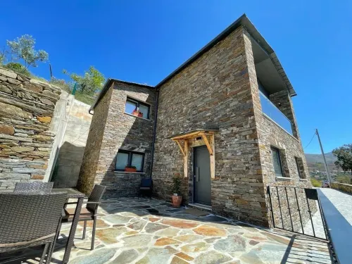 Casa da Vista Mágica Hotels in Castro Daire