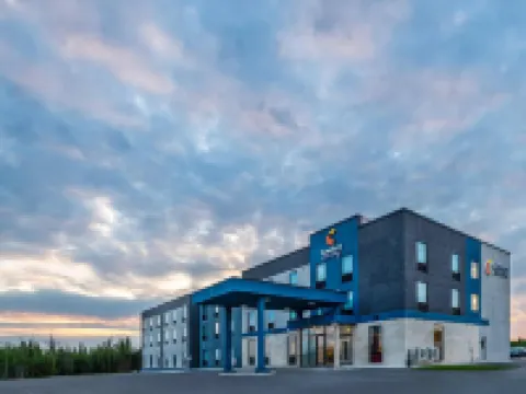 Comfort Inn & Suites Hotels in Cochrane District