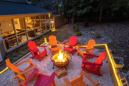 7BR Massanutten Home with Hot Tub, Sauna, and Game Room. Sleeps 18!