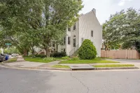 Private Downtown Herndon Escape - Full Amenities