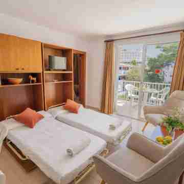 Apartamentos Cala LLonga Playa Rooms