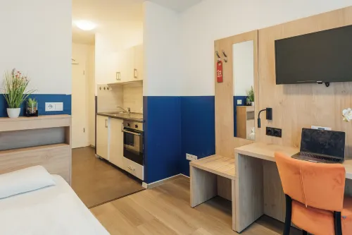 MYKY Hotel Boardinghouse - Pensions